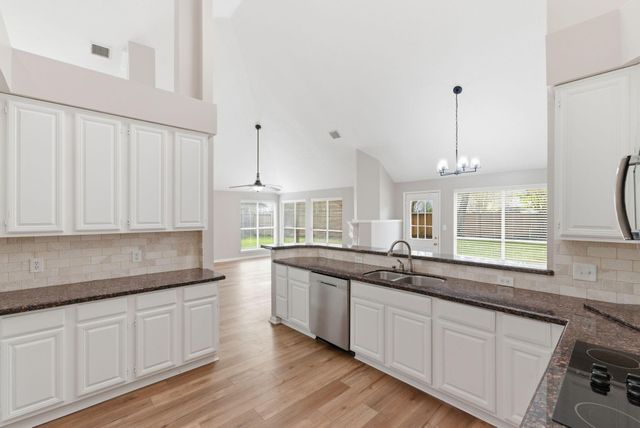 1807 Heather Cove Court, Houston, TX 77062