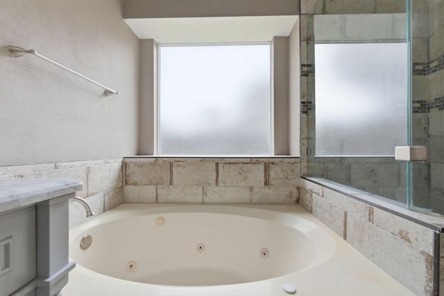 1807 Heather Cove Court, Houston, TX 77062