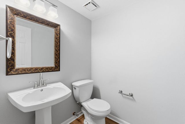 1807 Heather Cove Court, Houston, TX 77062