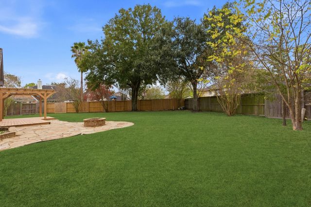 1807 Heather Cove Court, Houston, TX 77062