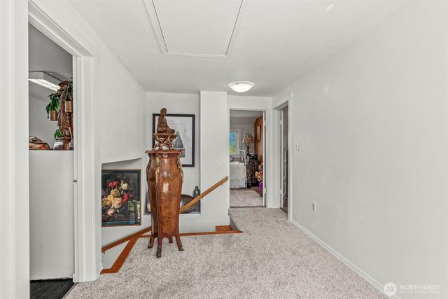 10 E Sunny Sands Road, Cathlamet, WA 98612