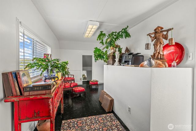 10 E Sunny Sands Road, Cathlamet, WA 98612