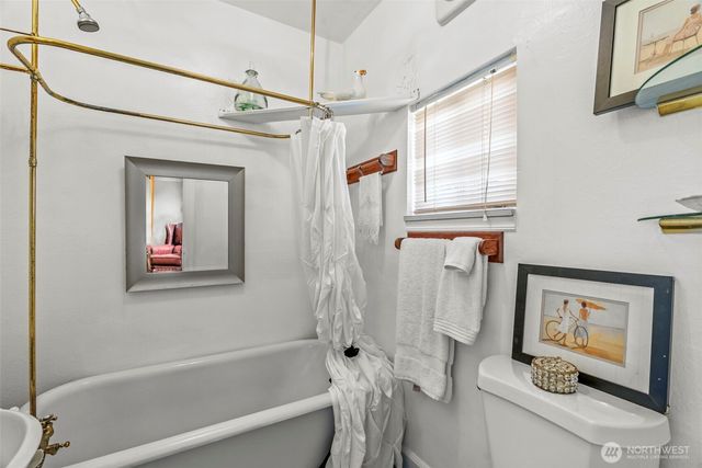 10 E Sunny Sands Road, Cathlamet, WA 98612