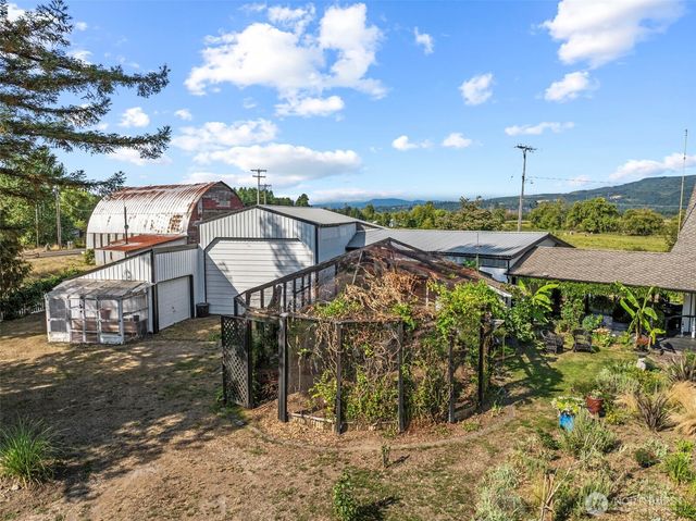 10 E Sunny Sands Road, Cathlamet, WA 98612