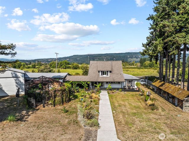 10 E Sunny Sands Road, Cathlamet, WA 98612