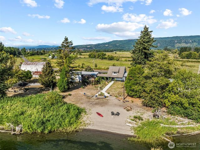 10 E Sunny Sands Road, Cathlamet, WA 98612