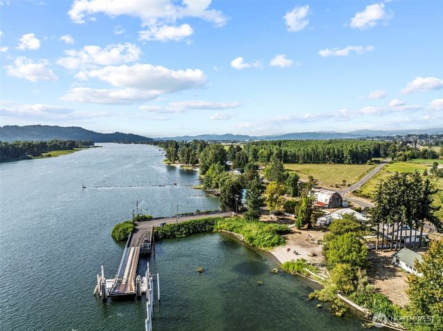 10 E Sunny Sands Road, Cathlamet, WA 98612