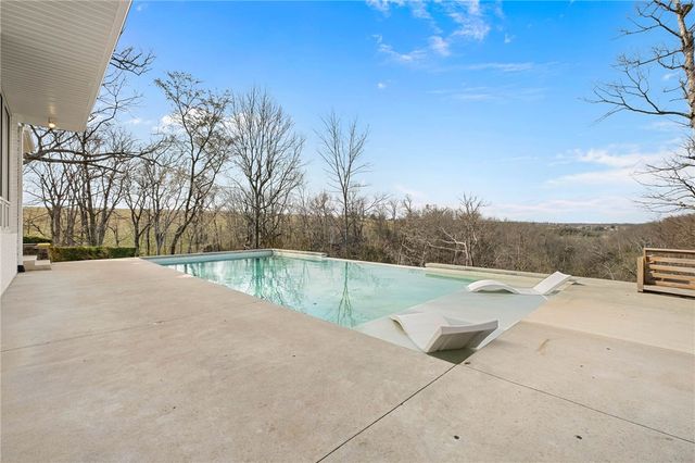 218 Ridgefield, Bentonville, AR 72712