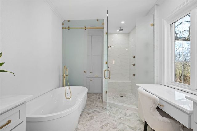 218 Ridgefield, Bentonville, AR 72712