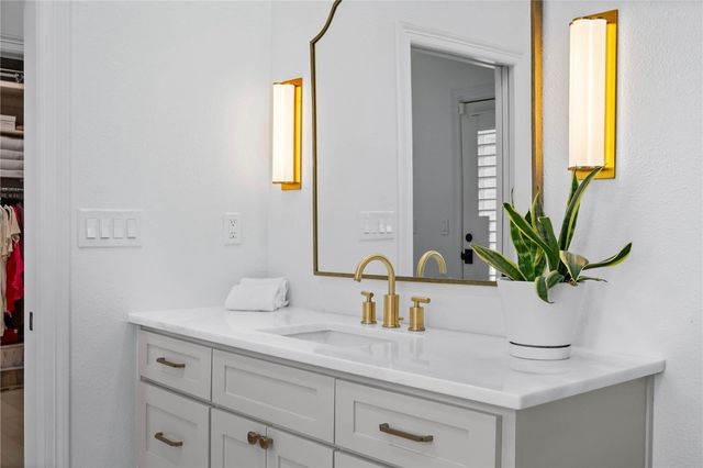 218 Ridgefield, Bentonville, AR 72712