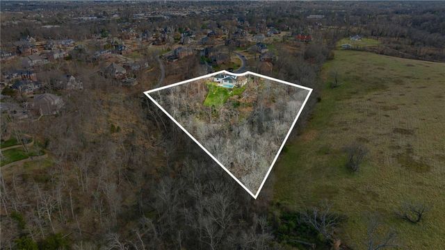 218 Ridgefield, Bentonville, AR 72712