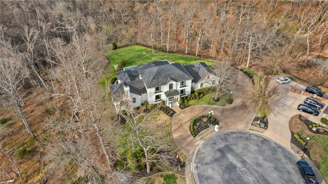 218 Ridgefield, Bentonville, AR 72712