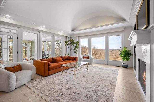 218 Ridgefield, Bentonville, AR 72712