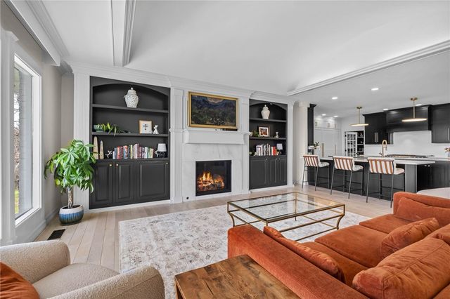 218 Ridgefield, Bentonville, AR 72712