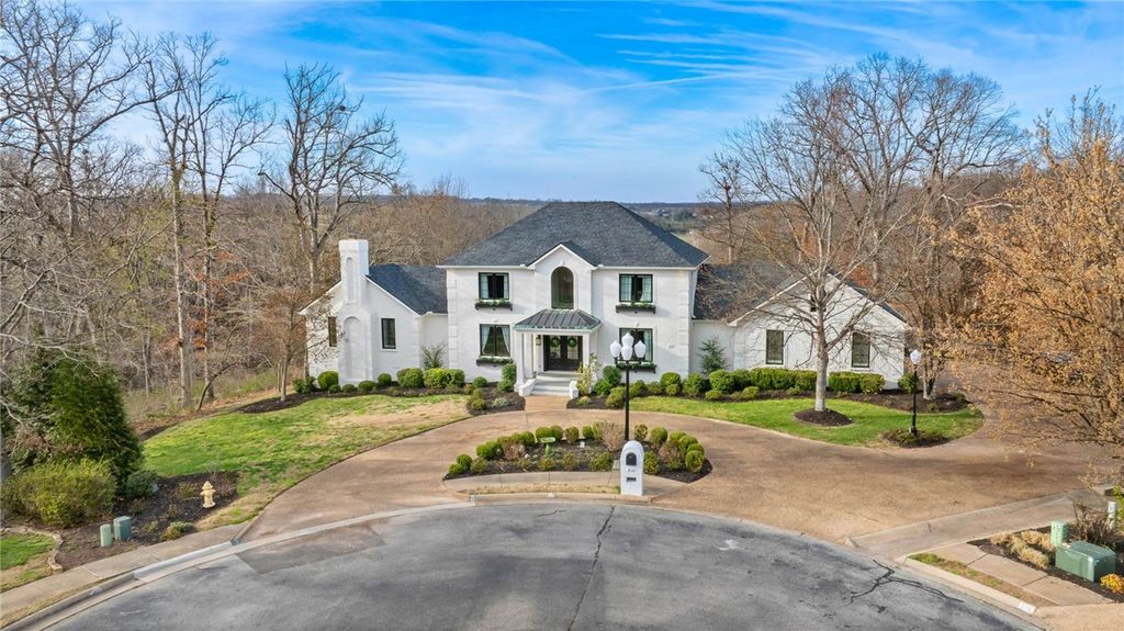 218 Ridgefield, Bentonville, AR 72712