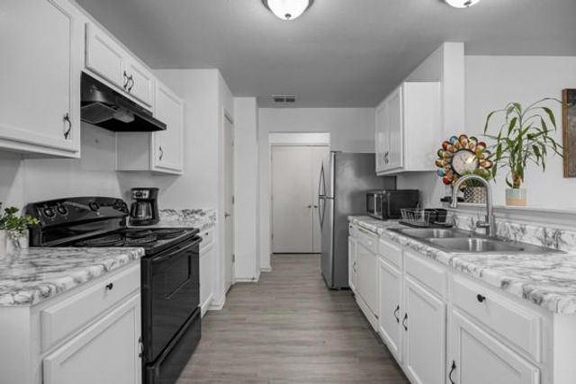 8710 Davis Oaks TRL, Austin, TX 78748