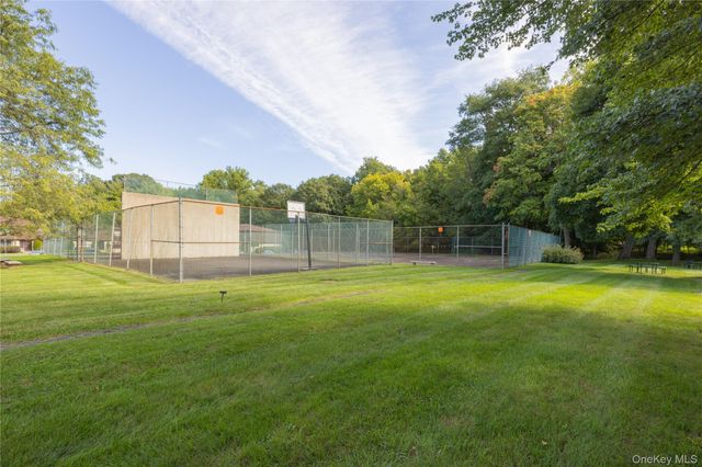 3 Church Lane N, Valley Cottage, NY 10989