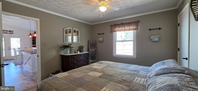 20 LAKEVIEW CIR, Louisa, VA 23093