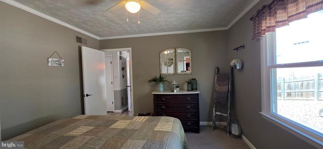 20 LAKEVIEW CIR, Louisa, VA 23093