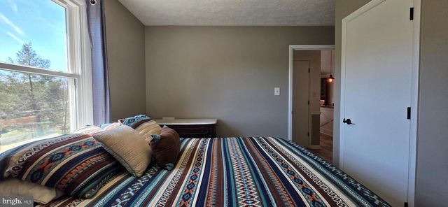 20 LAKEVIEW CIR, Louisa, VA 23093