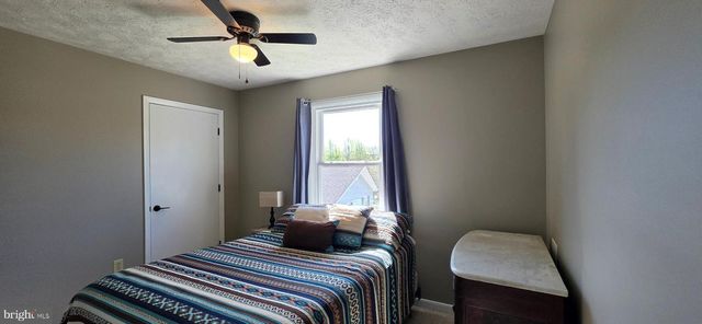20 LAKEVIEW CIR, Louisa, VA 23093