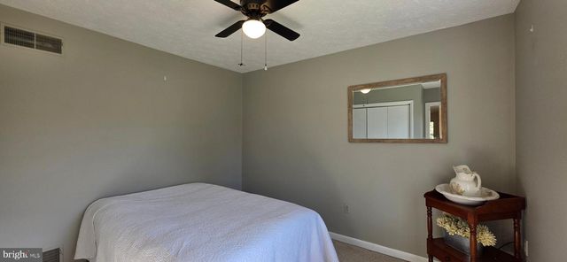 20 LAKEVIEW CIR, Louisa, VA 23093