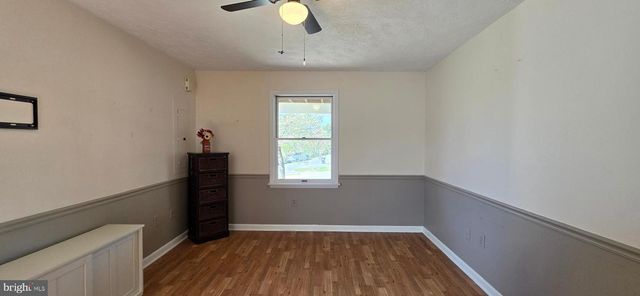 20 LAKEVIEW CIR, Louisa, VA 23093