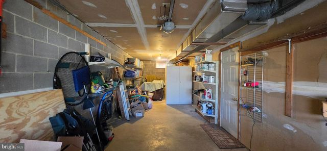 20 LAKEVIEW CIR, Louisa, VA 23093