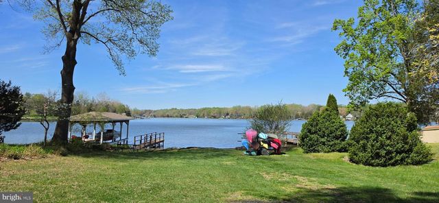 20 LAKEVIEW CIR, Louisa, VA 23093