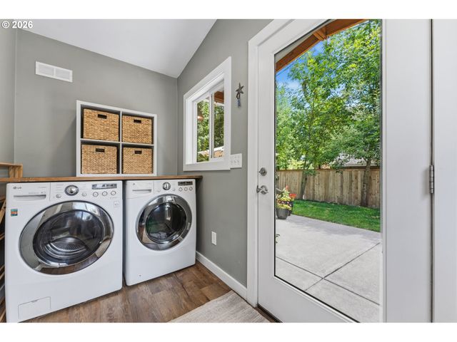 11410 Sw 47TH Ave, Portland, OR 97219