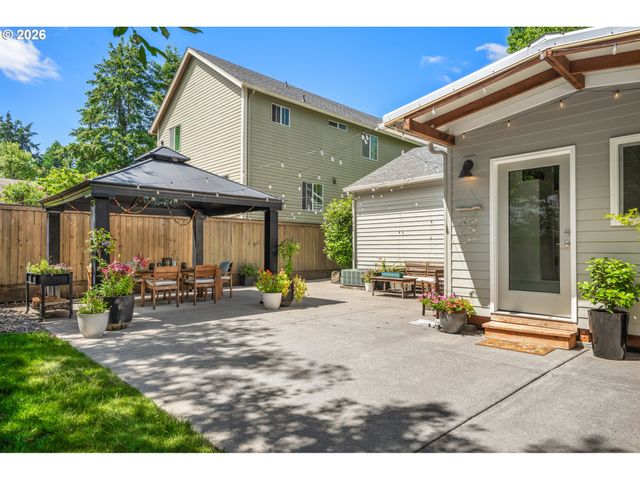 11410 Sw 47TH Ave, Portland, OR 97219