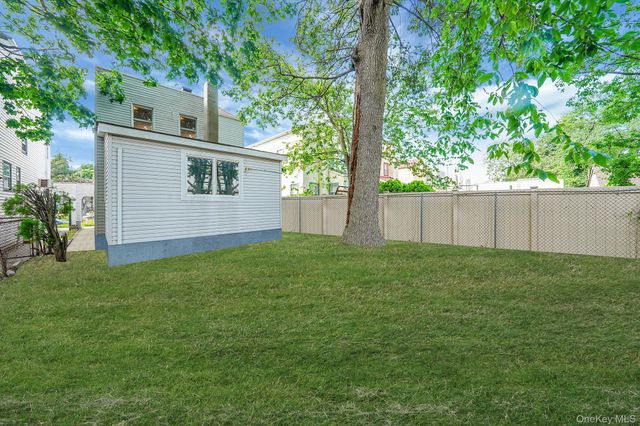 13841 230th Place 2nd floor, Laurelton, NY 11413