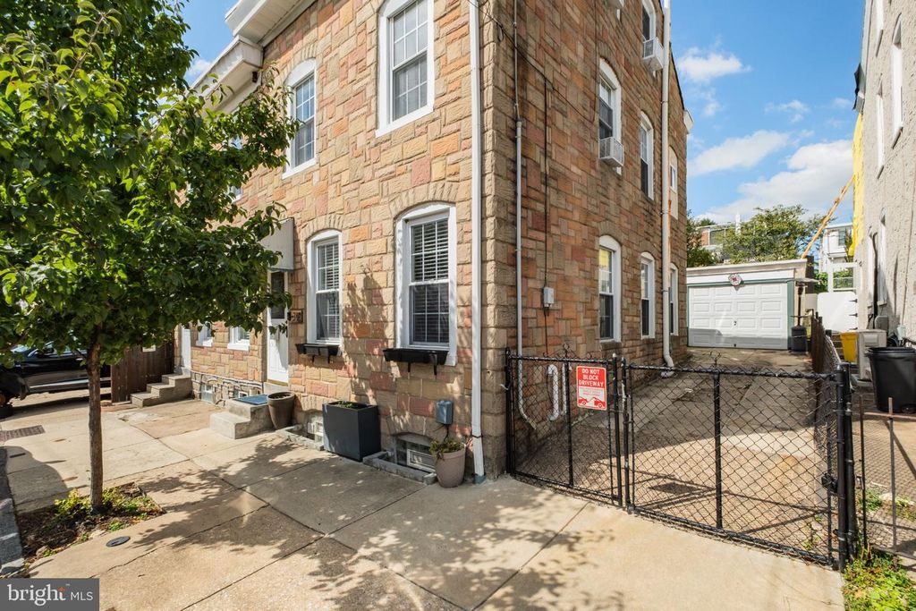 348 DELMAR ST, Philadelphia, PA 19128 — photo 2