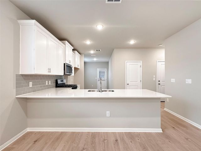 249 Porter Country PKWY, Buda, TX 78610