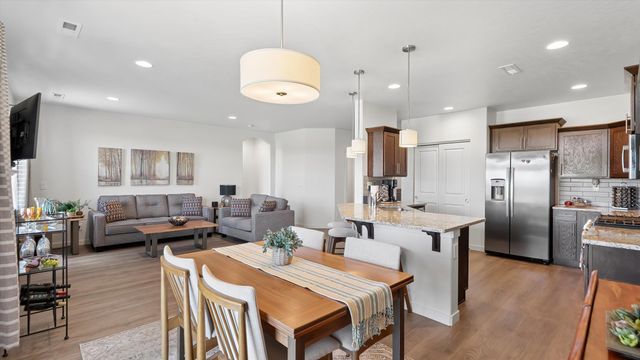 40215 N Sunnyside Ln, Deer Park, WA 99006