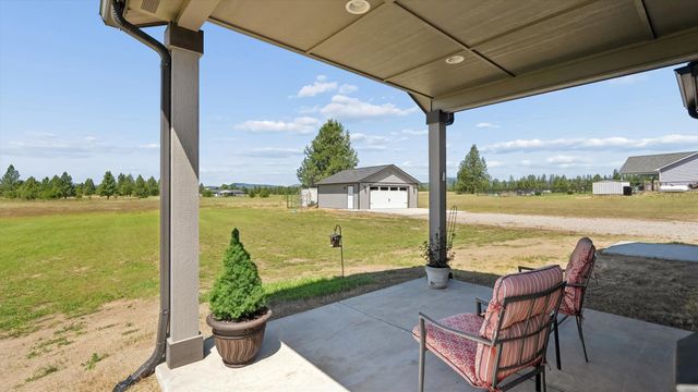 40215 N Sunnyside Ln, Deer Park, WA 99006