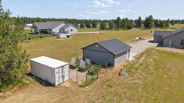 40215 N Sunnyside Ln, Deer Park, WA 99006
