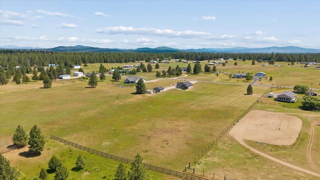 40215 N Sunnyside Ln, Deer Park, WA 99006