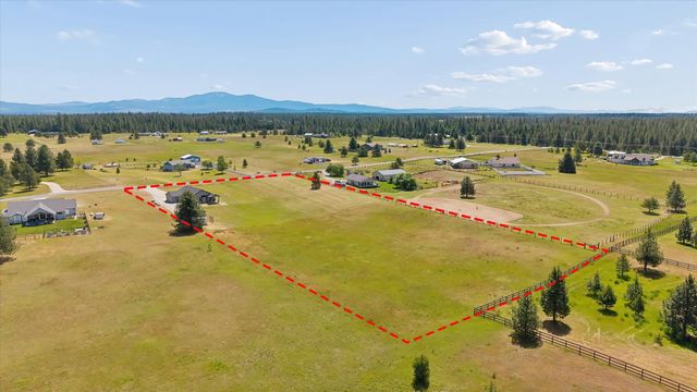 40215 N Sunnyside Ln, Deer Park, WA 99006