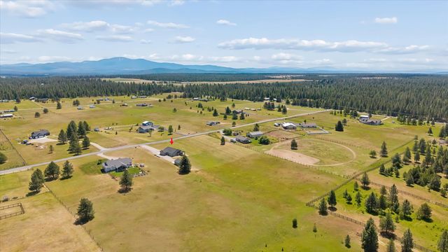 40215 N Sunnyside Ln, Deer Park, WA 99006
