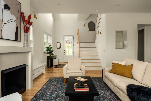 546 Whispering Hills Dr, Nashville, TN 37211