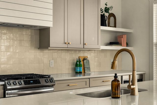 546 Whispering Hills Dr, Nashville, TN 37211