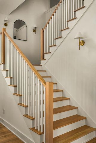 546 Whispering Hills Dr, Nashville, TN 37211