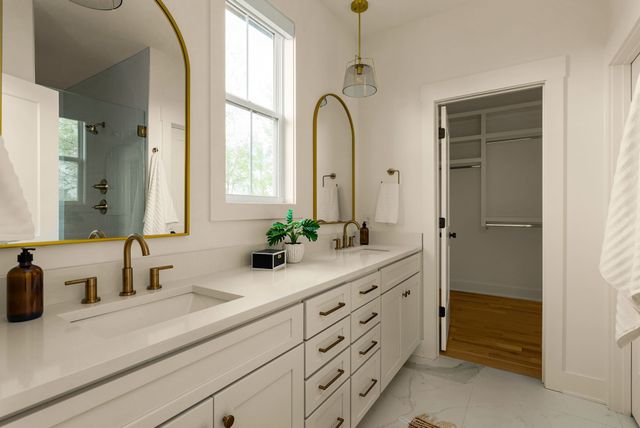 546 Whispering Hills Dr, Nashville, TN 37211