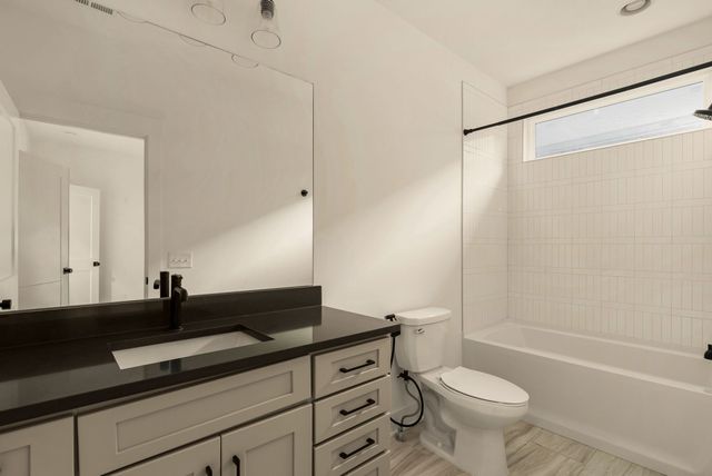 546 Whispering Hills Dr, Nashville, TN 37211