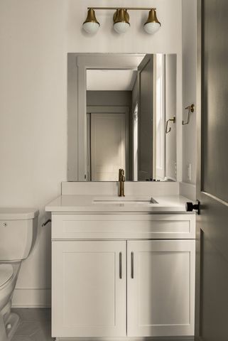 546 Whispering Hills Dr, Nashville, TN 37211