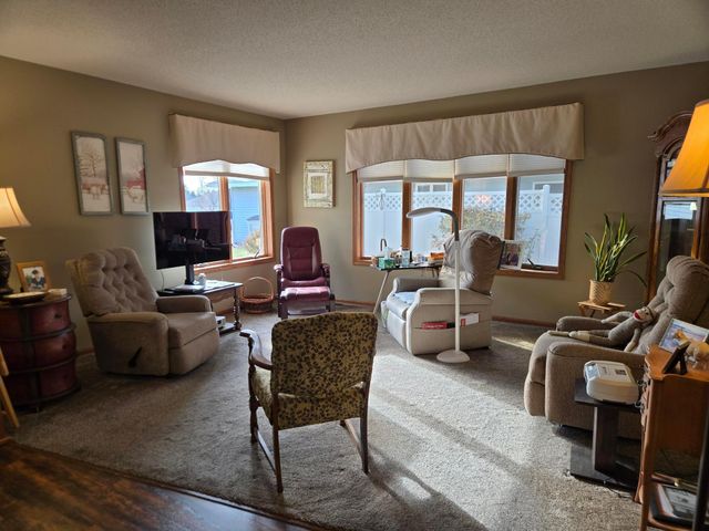 103 Sellards Avenue, Dassel, MN 55325