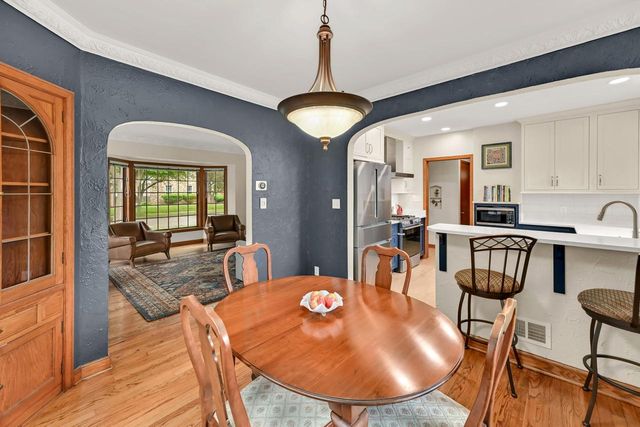 2809 N 77th STREET, Milwaukee, WI 53222