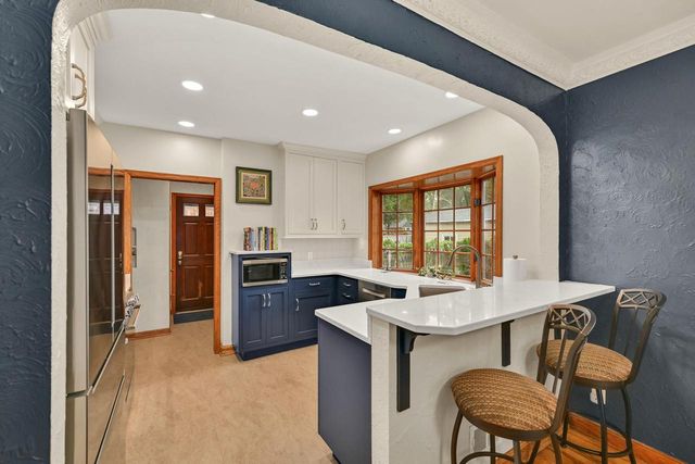2809 N 77th STREET, Milwaukee, WI 53222