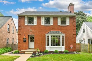2809 N 77th STREET, Milwaukee, WI 53222
